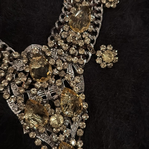 *Host pick* BR jeweled necklace Banana Republic NWT - Picture 4 of 8